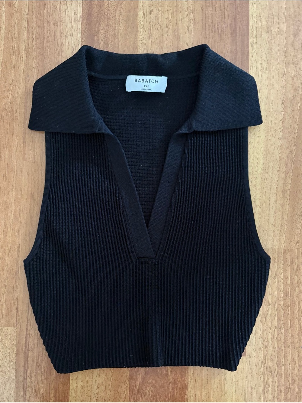 Aritzia Babaton Black Sculpt Knit Polo Top